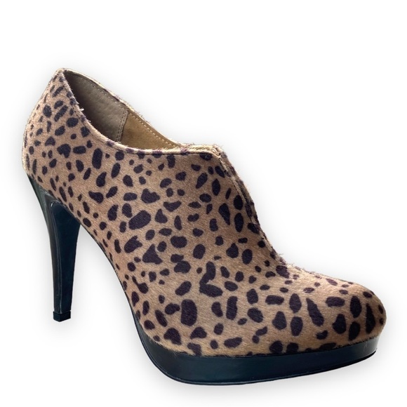 STYLE & Co Faux Fur Leopard Heeled Booties - Picture 1 of 16
